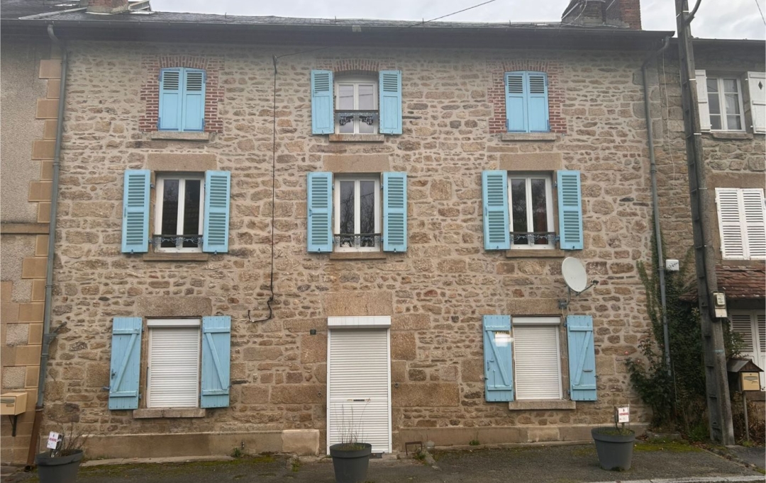 BOUSSAC IMMOBILIER : House | SAINT-HILAIRE-LE-CHATEAU (23250) | 210 m2 | 76 000 € 